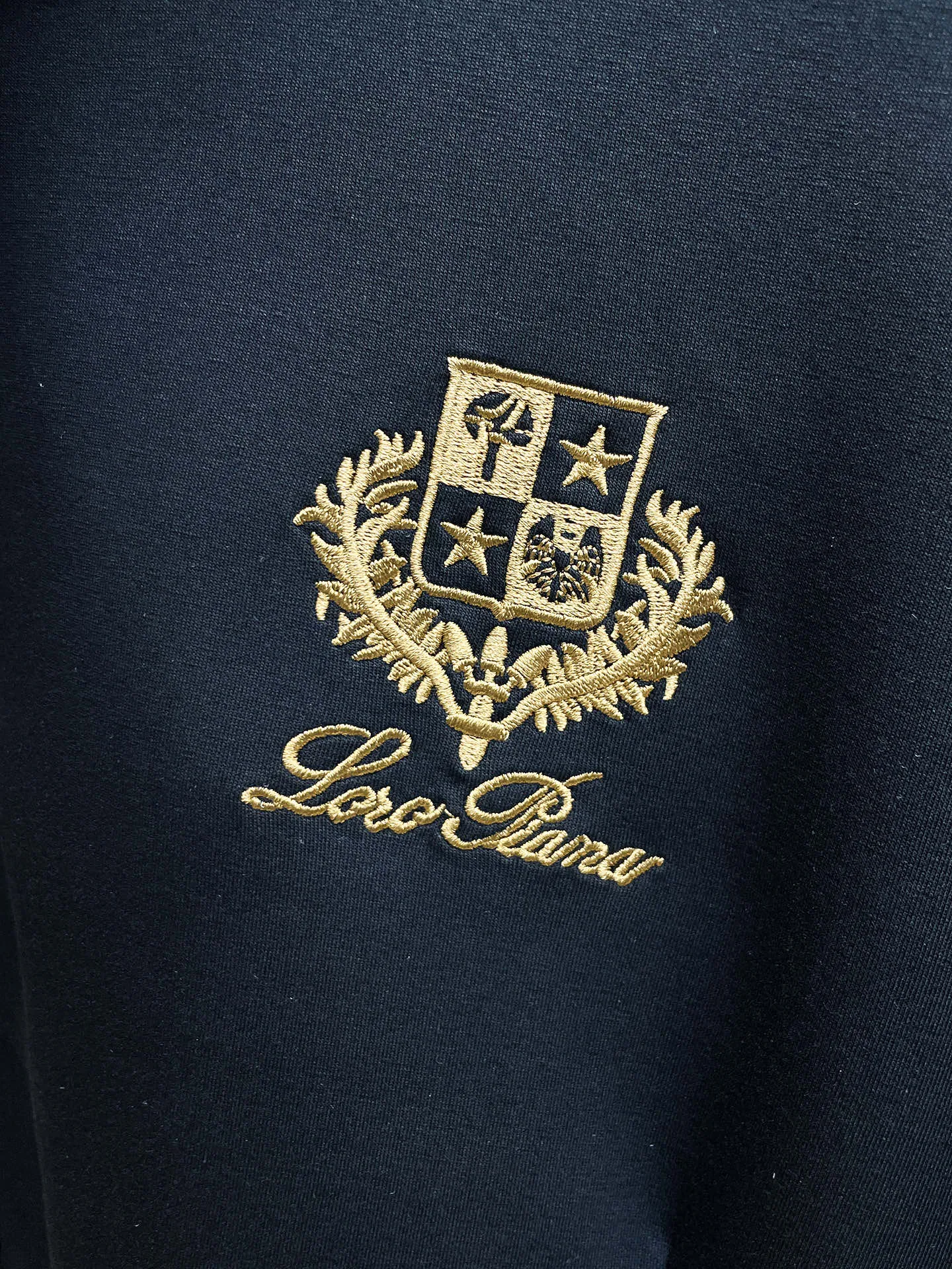 LP New Arrival counter Same Style casual suit, Breathable, comfortable and casual! Full of high-end feel! The details are exquisite and high-end, and the workmanship is impeccable! The original Premium fabric is very high-end! The fabric is crisp and anti-wrinkle Wear-Resistant, warm, neat and stylish. Everyone must buy a set this autumn and winter. They must look cool and cool when wearing them. We especially recommend Sizes M-3XL